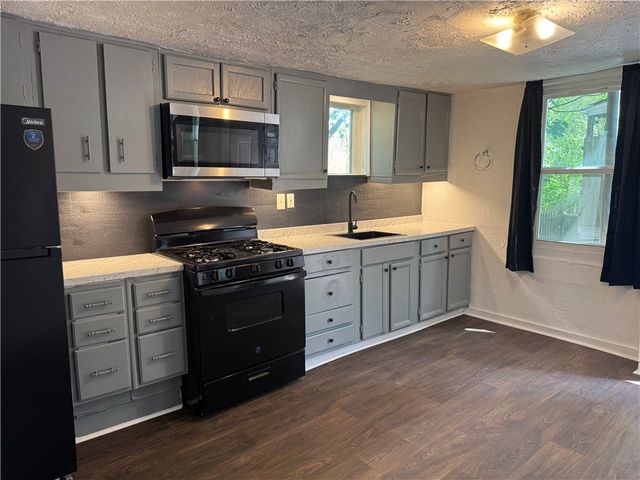 527 Lenora Street, Lincoln Larimer, PA 15206
