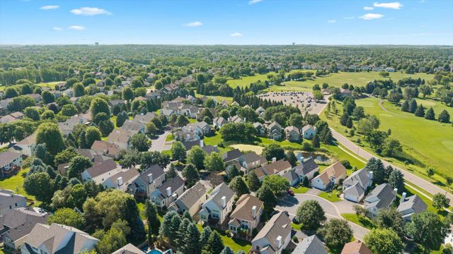 10154 Country Club Curve, Woodbury, MN 55129