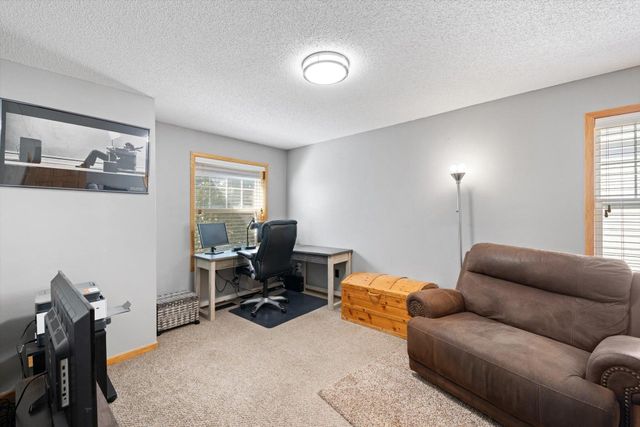 10154 Country Club Curve, Woodbury, MN 55129