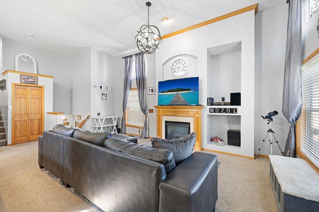 10154 Country Club Curve, Woodbury, MN 55129 — photo 2