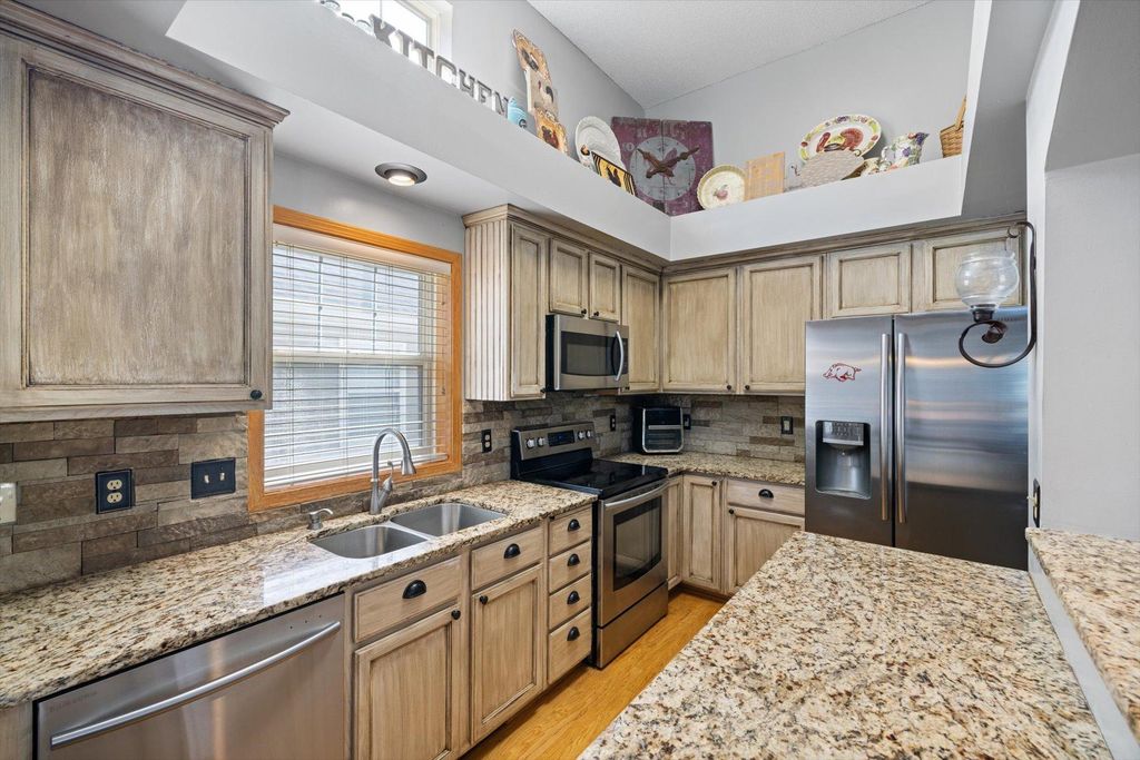 10154 Country Club Curve, Woodbury, MN 55129 — photo 3