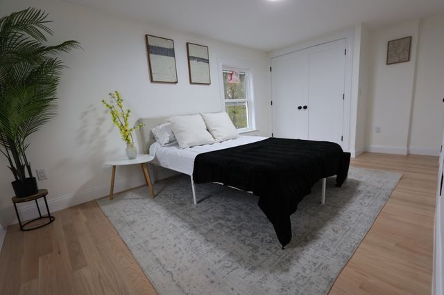 8 Curve St, Newton, MA 02465