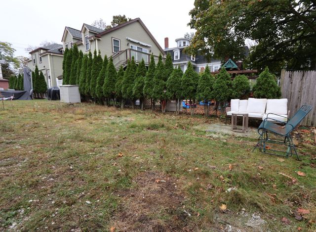 8 Curve St, Newton, MA 02465