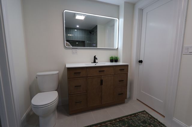 8 Curve St, Newton, MA 02465