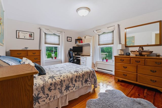 32 East Street, Southampton, MA 01073