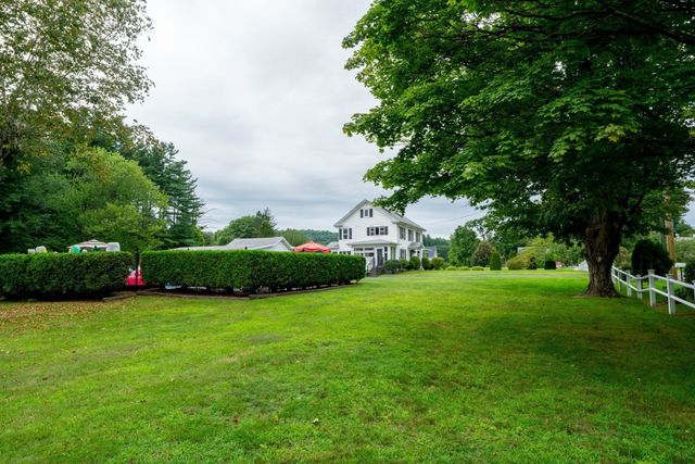 32 East Street, Southampton, MA 01073