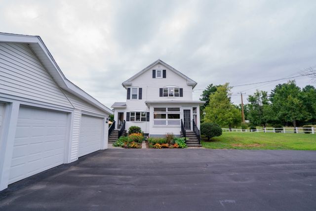 32 East Street, Southampton, MA 01073