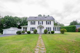 32 East Street, Southampton, MA 01073