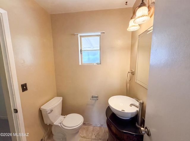 6611 E Julia Street, Tucson, AZ 85710