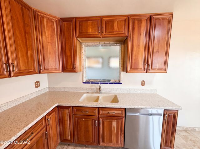 6611 E Julia Street, Tucson, AZ 85710