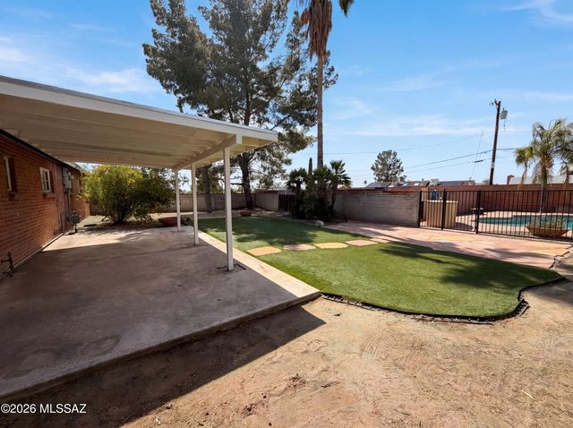 6611 E Julia Street, Tucson, AZ 85710