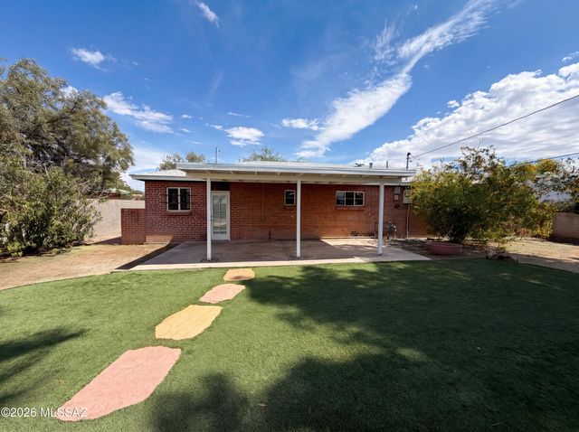 6611 E Julia Street, Tucson, AZ 85710