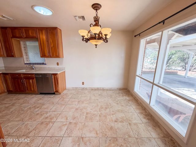 6611 E Julia Street, Tucson, AZ 85710
