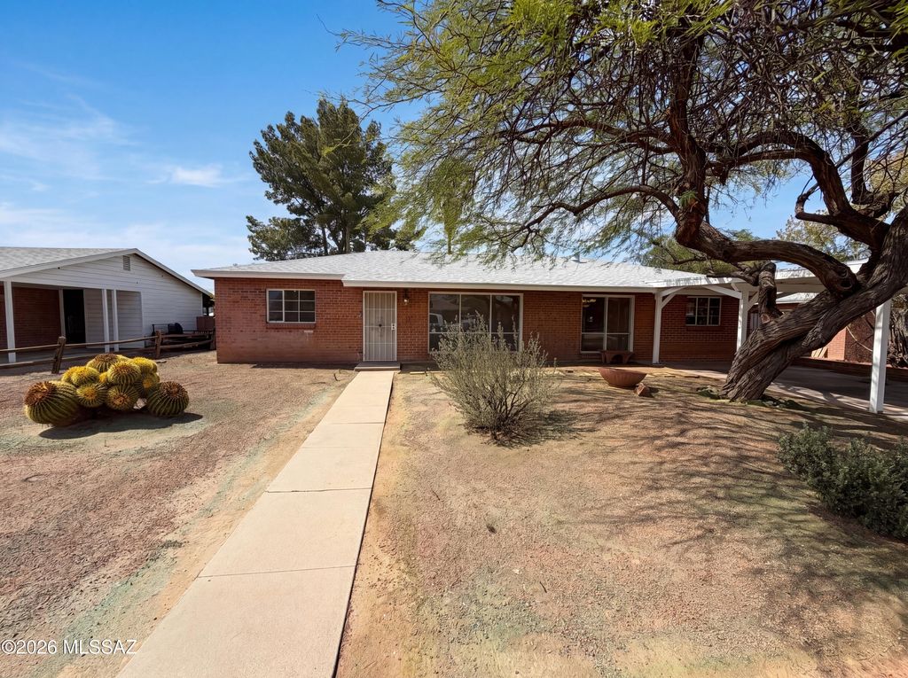 6611 E Julia Street, Tucson, AZ 85710