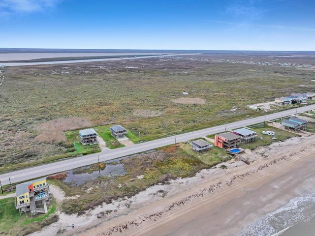 2409 Highway 87, Gilchrist, TX 77617