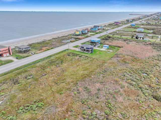 2409 Highway 87, Gilchrist, TX 77617