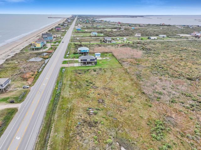 2409 Highway 87, Gilchrist, TX 77617