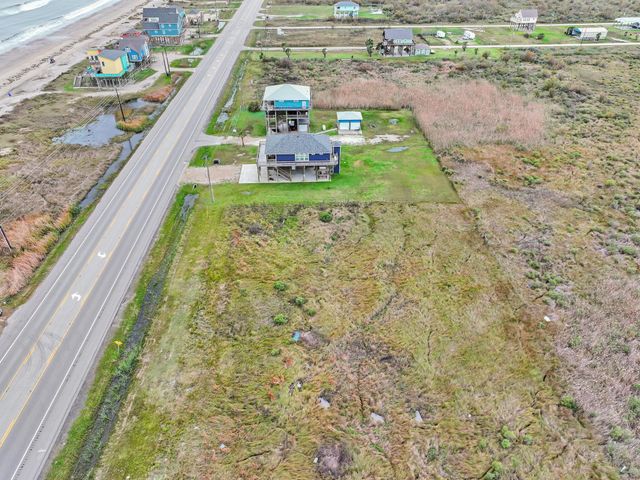 2409 Highway 87, Gilchrist, TX 77617