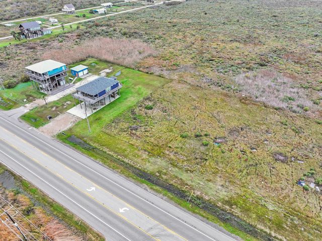 2409 Highway 87, Gilchrist, TX 77617