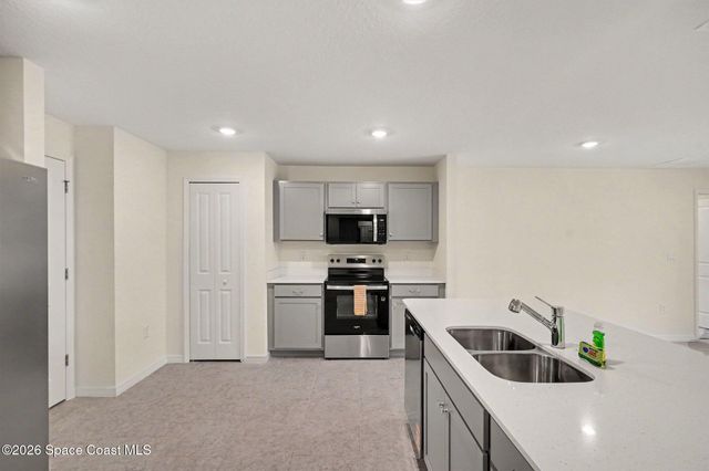 436 Wimpole Lane SW, Palm Bay, FL 32908
