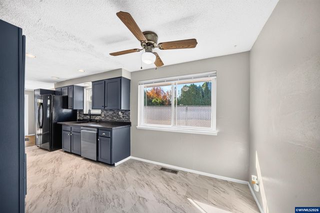 1380 Westwood Dr, Stayton, OR 97383