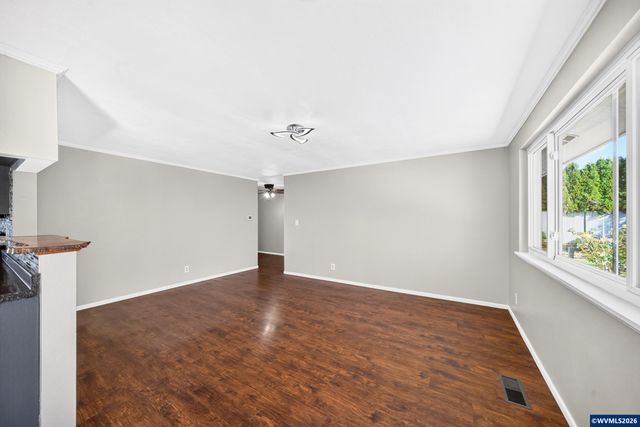 1380 Westwood Dr, Stayton, OR 97383