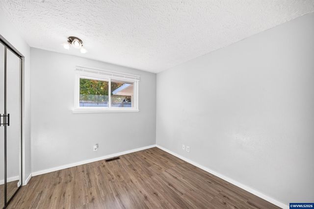 1380 Westwood Dr, Stayton, OR 97383