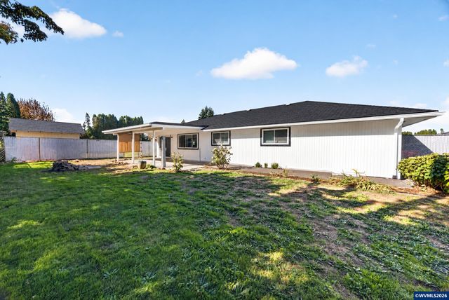 1380 Westwood Dr, Stayton, OR 97383