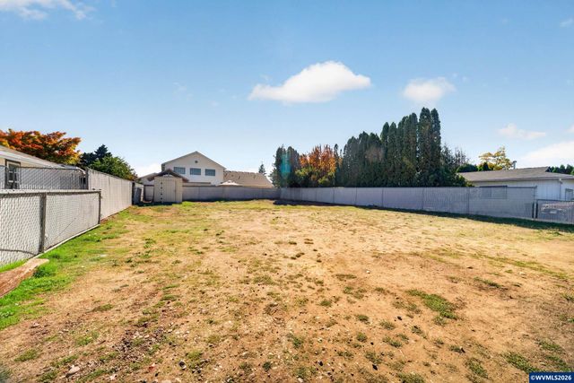 1380 Westwood Dr, Stayton, OR 97383