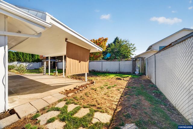 1380 Westwood Dr, Stayton, OR 97383