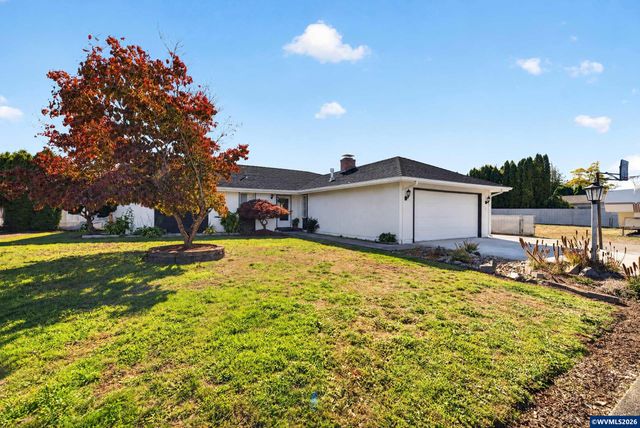 1380 Westwood Dr, Stayton, OR 97383