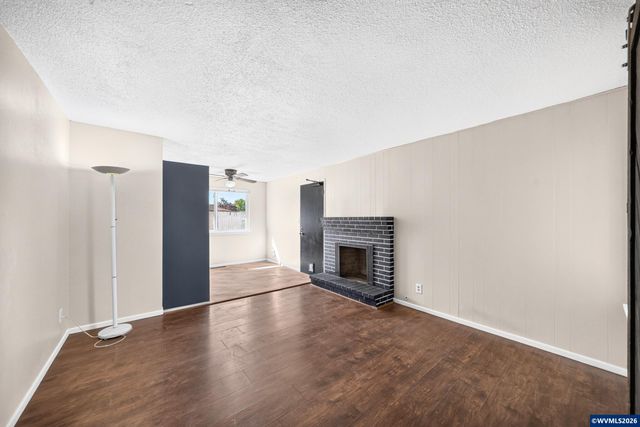 1380 Westwood Dr, Stayton, OR 97383