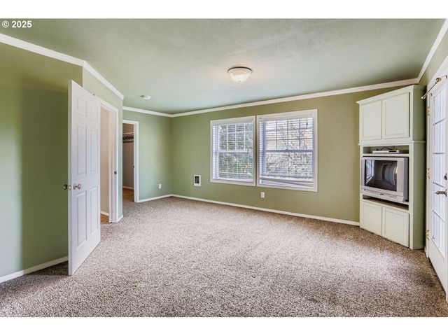 9310 Se LINWOOD Ave, Milwaukie, OR 97222