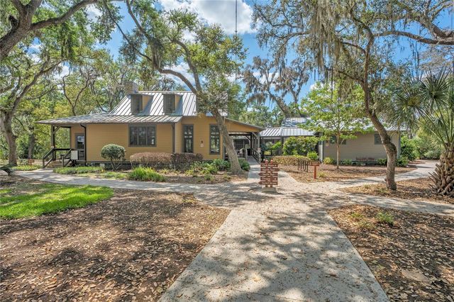 13541 CIRCA CROSSING DRIVE, Lithia, FL 33547