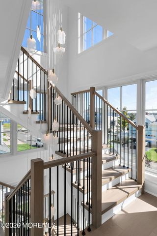 32 Shrewsbury Drive, Monmouth Beach, NJ 07750
