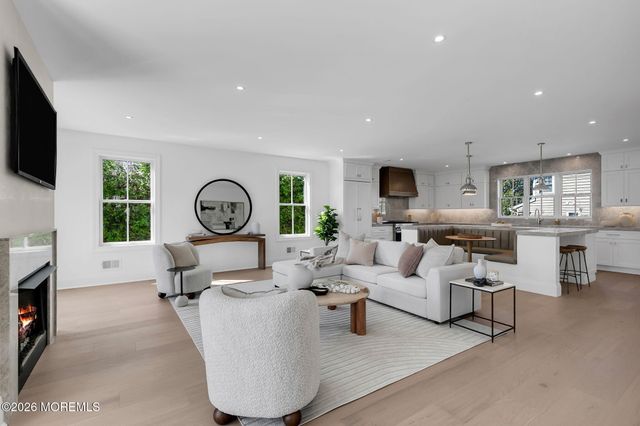 32 Shrewsbury Drive, Monmouth Beach, NJ 07750