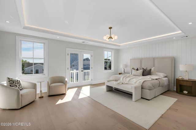 32 Shrewsbury Drive, Monmouth Beach, NJ 07750
