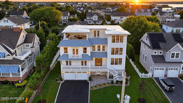 32 Shrewsbury Drive, Monmouth Beach, NJ 07750