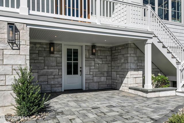 32 Shrewsbury Drive, Monmouth Beach, NJ 07750