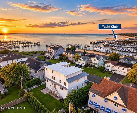 32 Shrewsbury Drive, Monmouth Beach, NJ 07750