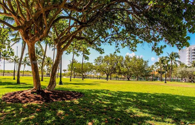 2615 Collins Ave 37, Miami Beach, FL 33140