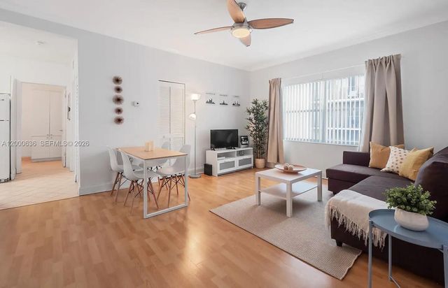 2615 Collins Ave 37, Miami Beach, FL 33140