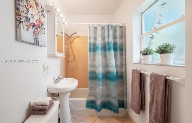 2615 Collins Ave 37, Miami Beach, FL 33140