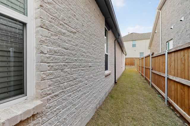1232 Newport Street, Sherman, TX 75090