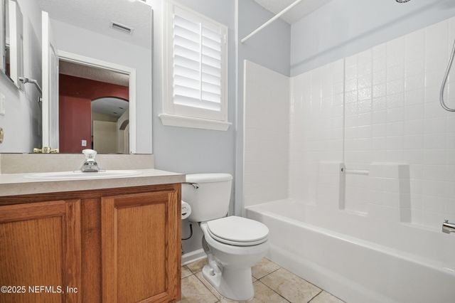 1014 BASS HARBOR Drive, Jacksonville, FL 32225