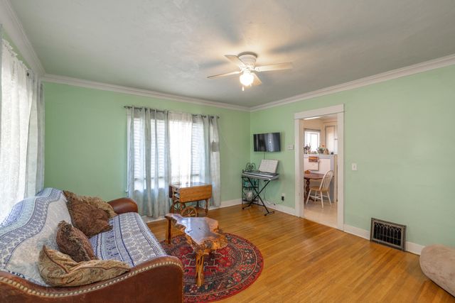 621 W MANSFIELD Ave, Spokane, WA 99205