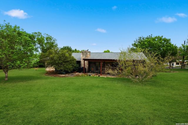 414 Schryver St, Boerne, TX 78006