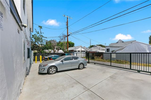 1023 E 28th, Los Angeles, CA 90011