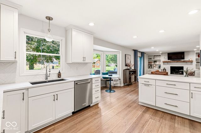 14910 Amkey Court, Carmel, IN 46032