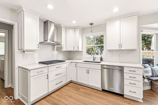 14910 Amkey Court, Carmel, IN 46032